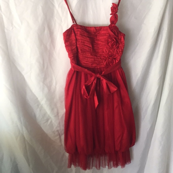 Red party dress